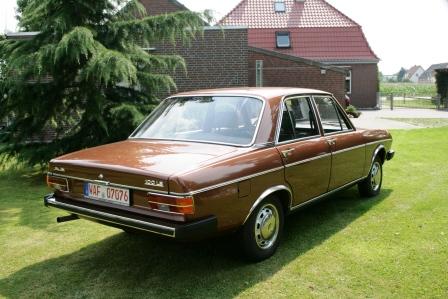 Audi 100 LS 012 a.jpg