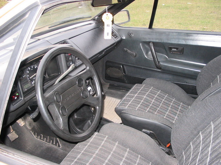 volkswagen_scirocco_gtx_2_1983_020_522.jpg